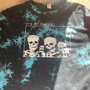 Women’s medium t-shirt